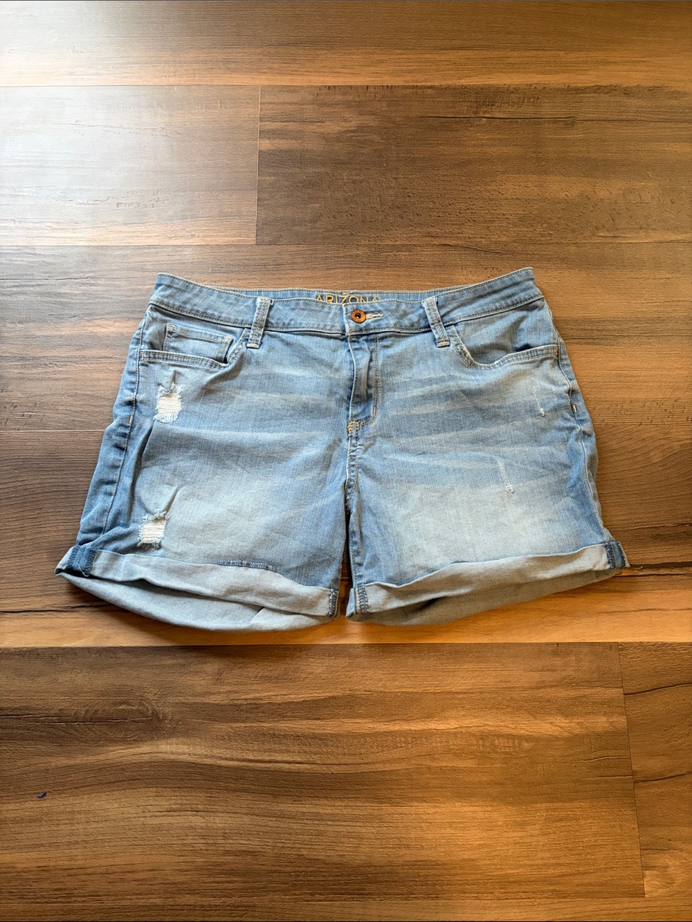 Arizona Jean Company Light Blue Distressed Rolled-Hem Denim Shorts Women Size 13